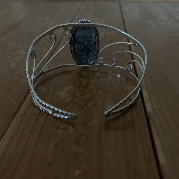 1992 Artisan Silver and Black Stone Bracelet - Picture 3 of 4